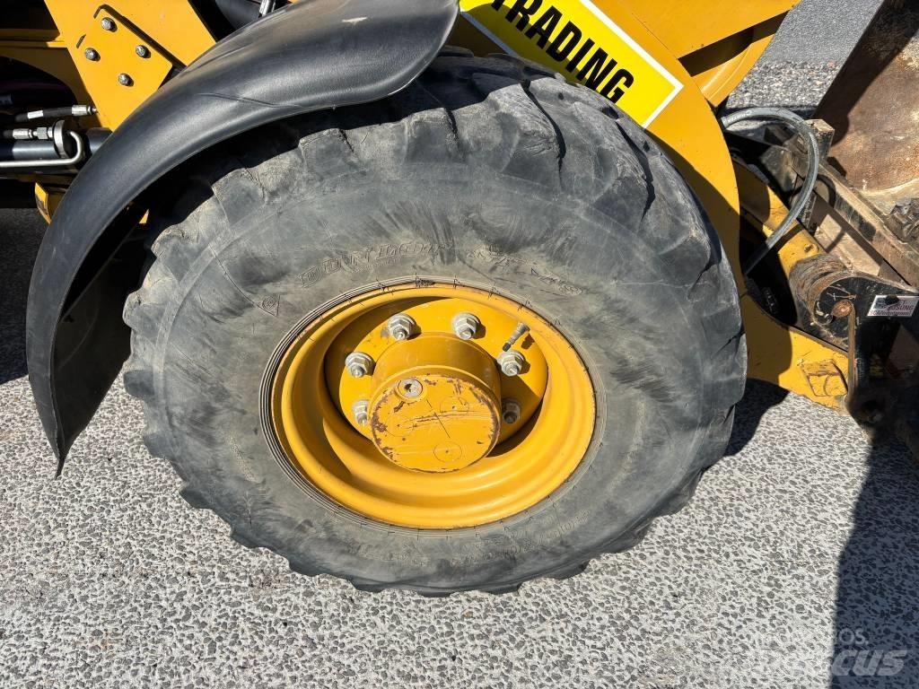 CAT 906 M Колесни товарачи