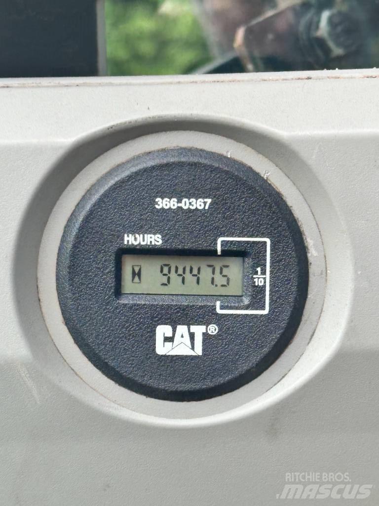 CAT 320 EL Верижен екскаватор