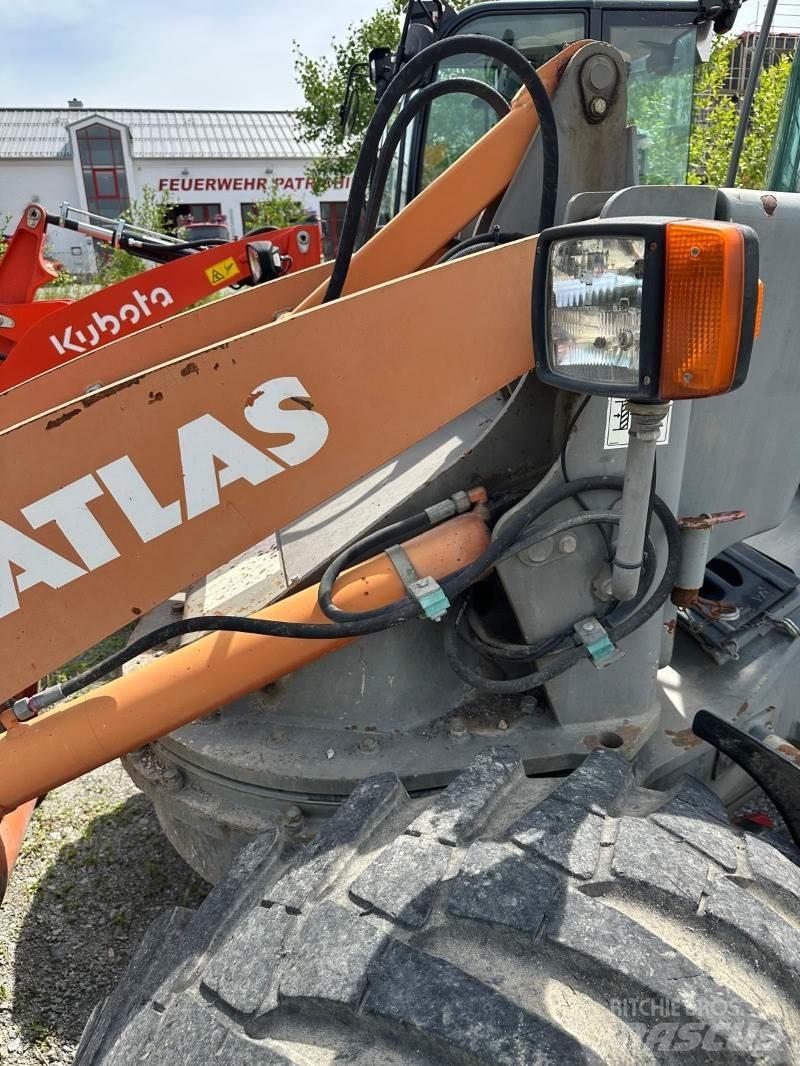 Atlas 75S Колесни товарачи