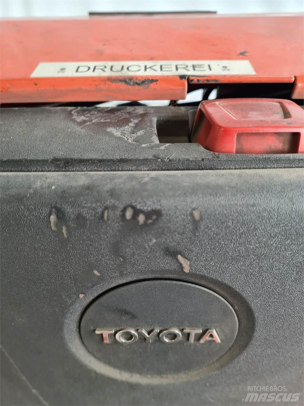 Toyota LWE 250 Нископовдигач