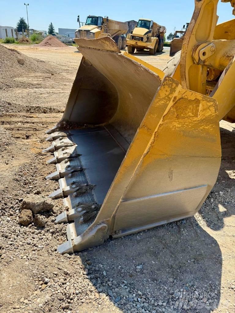 CAT 966 G Колесни товарачи