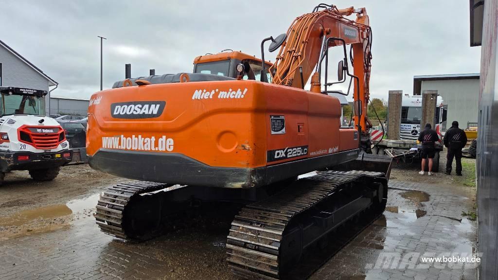 Doosan DX 225 LC Верижен екскаватор