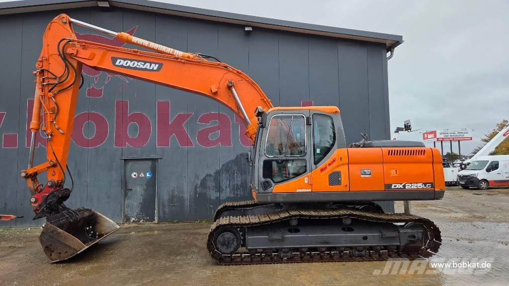 Doosan DX 225 LC Верижен екскаватор