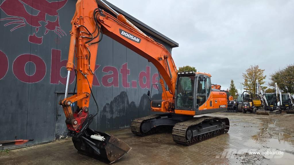 Doosan DX 225 LC Верижен екскаватор