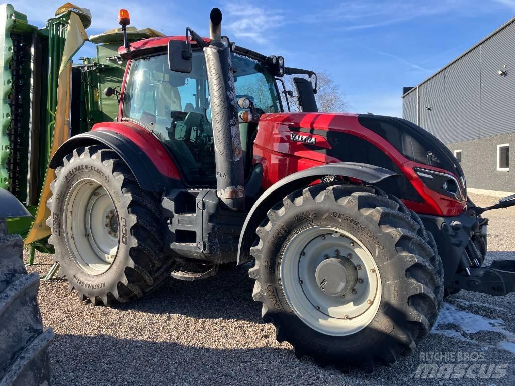 Valtra T234 V Трактори