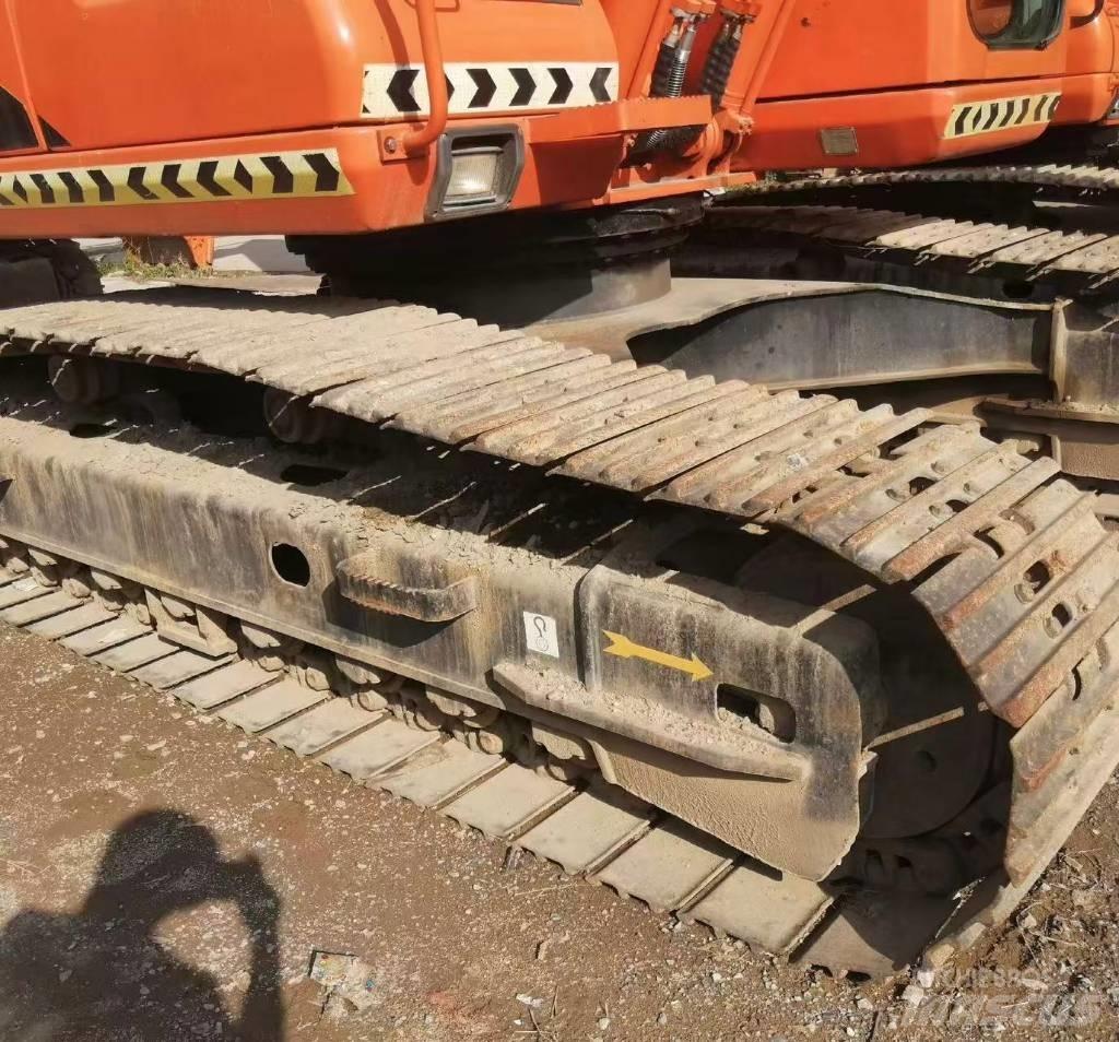 Doosan DH 220 Верижен екскаватор