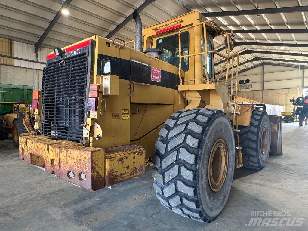 CAT 966 F Колесни товарачи