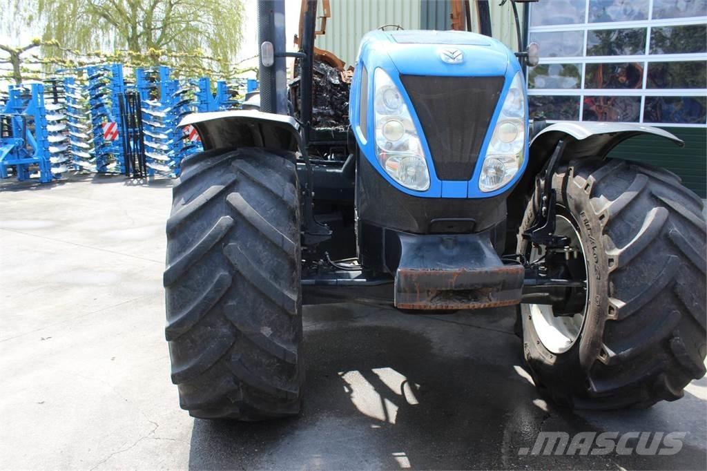 New Holland T7030 Трактори
