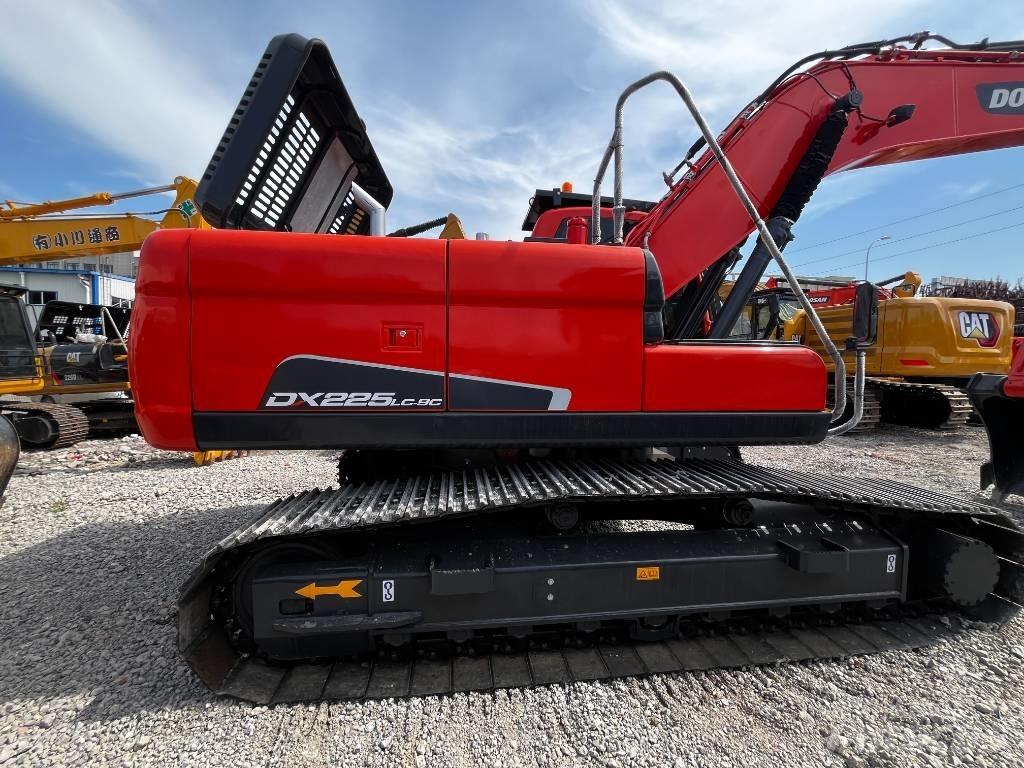 Doosan DX 225 Верижен екскаватор