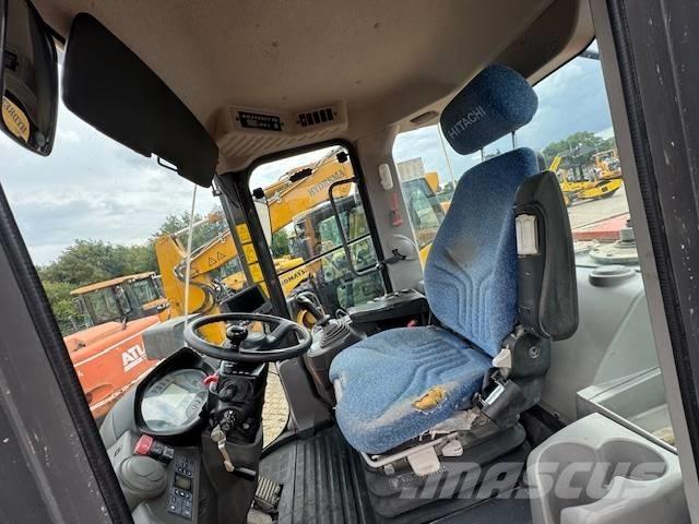 Hitachi ZW 180 Колесни товарачи