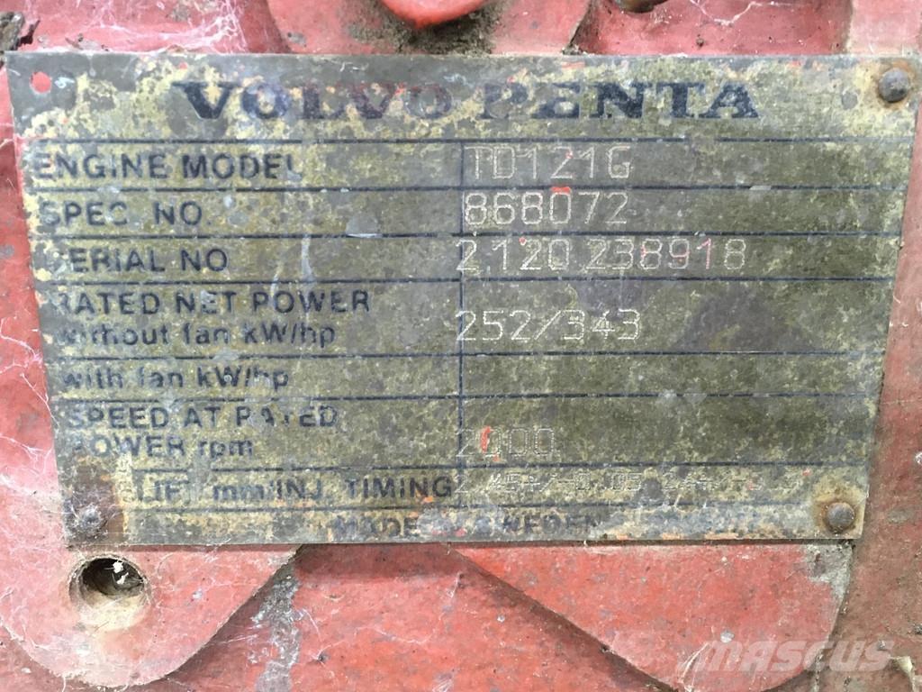 Volvo TD121G USED Двигатели