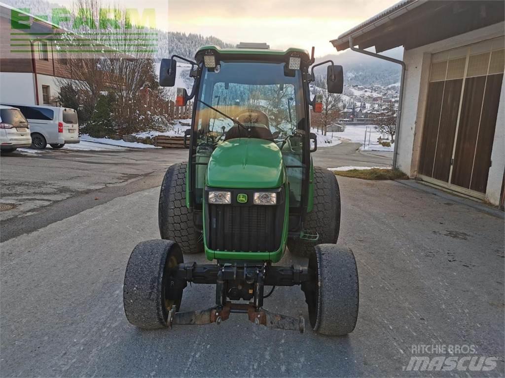 John Deere 4720 Трактори