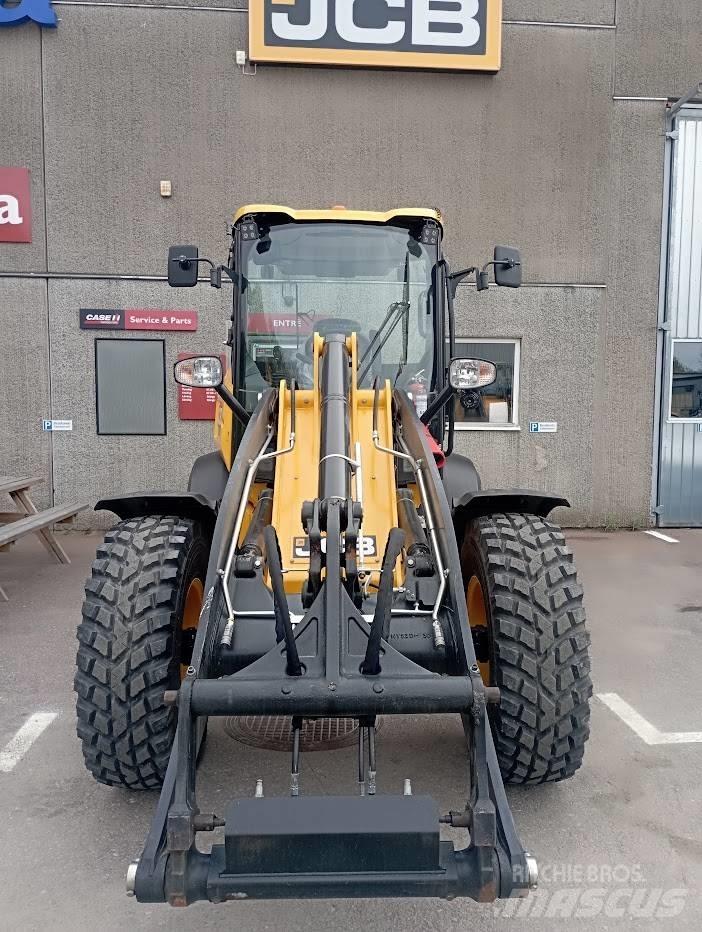 JCB 409 Колесни товарачи