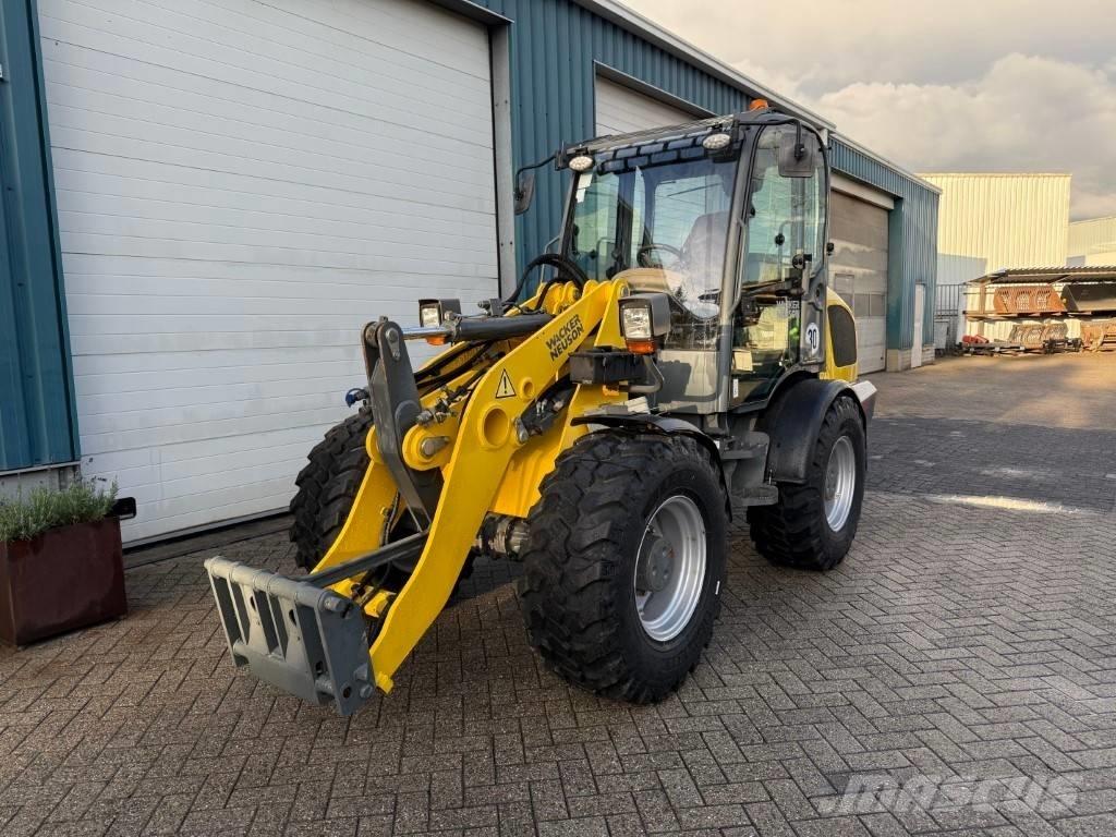 Wacker WL52 Колесни товарачи