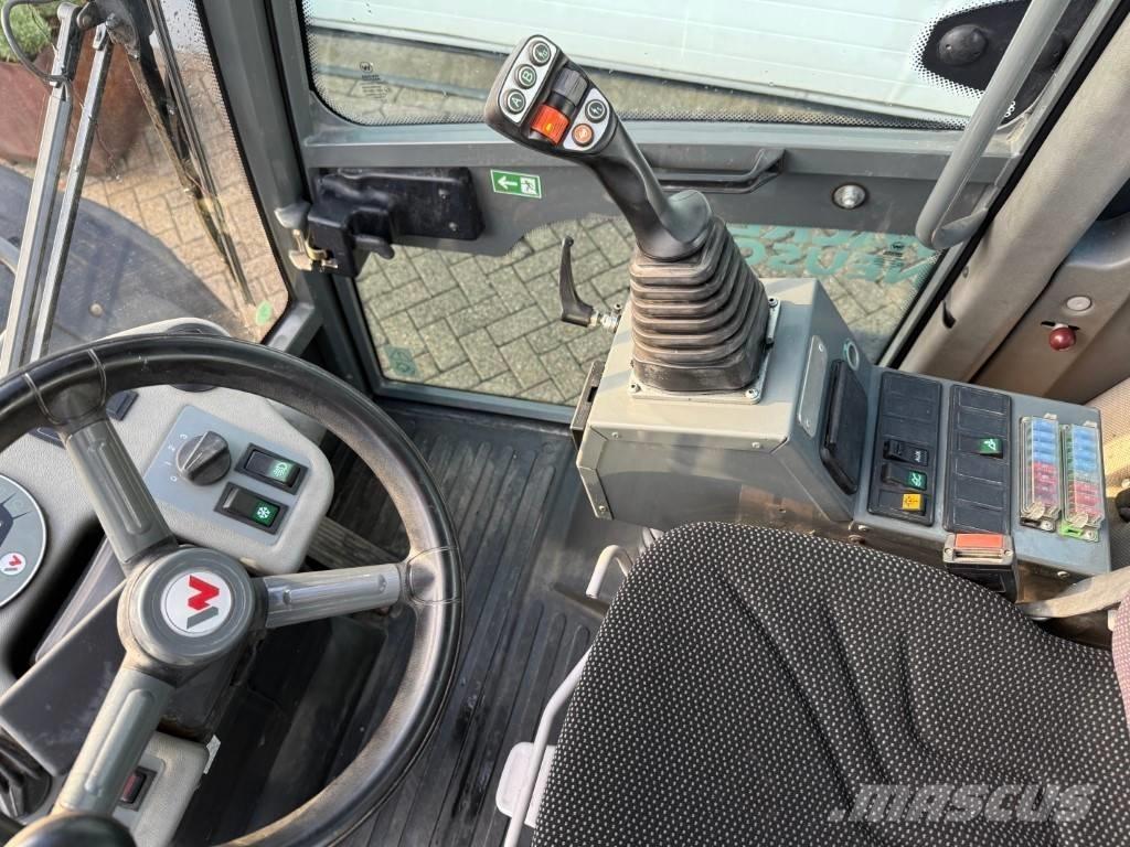Wacker WL52 Колесни товарачи