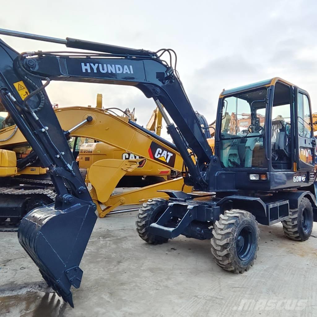 Hyundai R60W Колесни екскаватори
