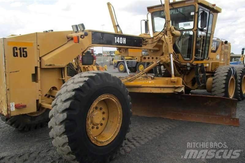 CAT 140H Грейдери
