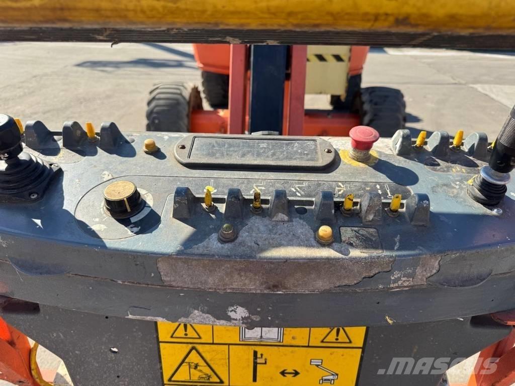JLG 450 AJ Съчленени стрелови подемници