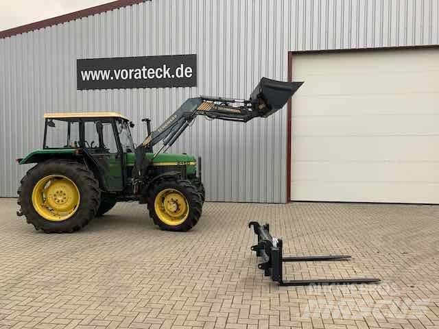 John Deere 2450 Трактори