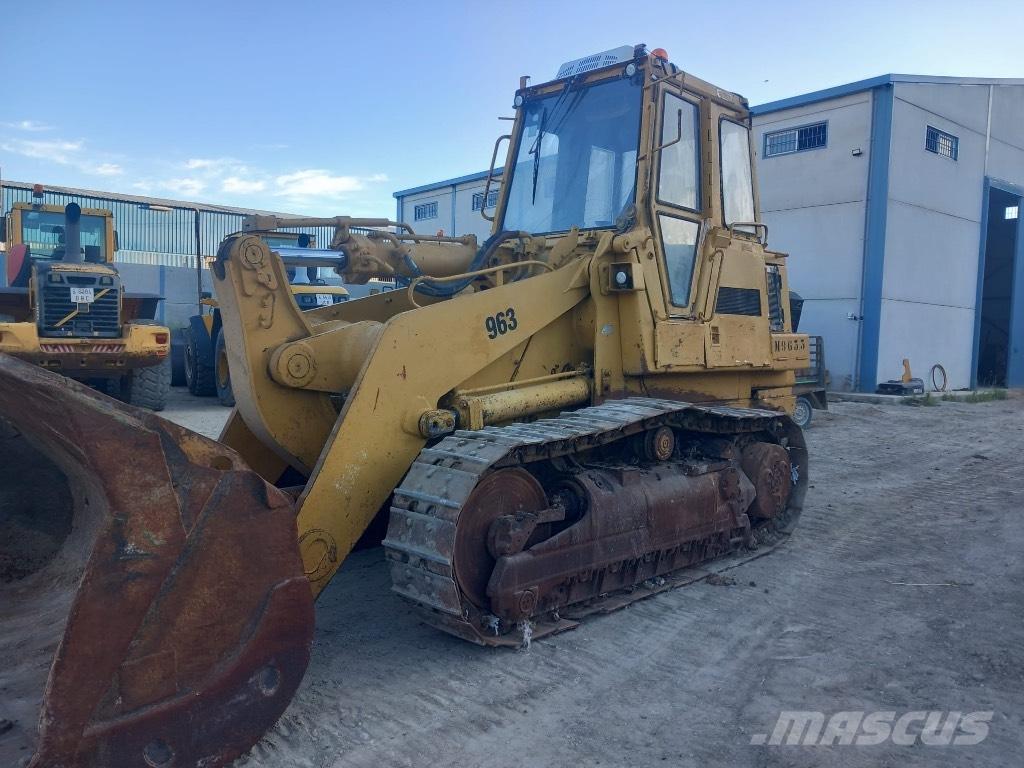 CAT 963 Верижен товарач