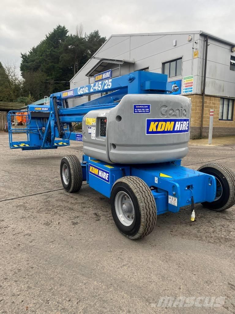 Genie Z 45/25 J Съчленени стрелови подемници