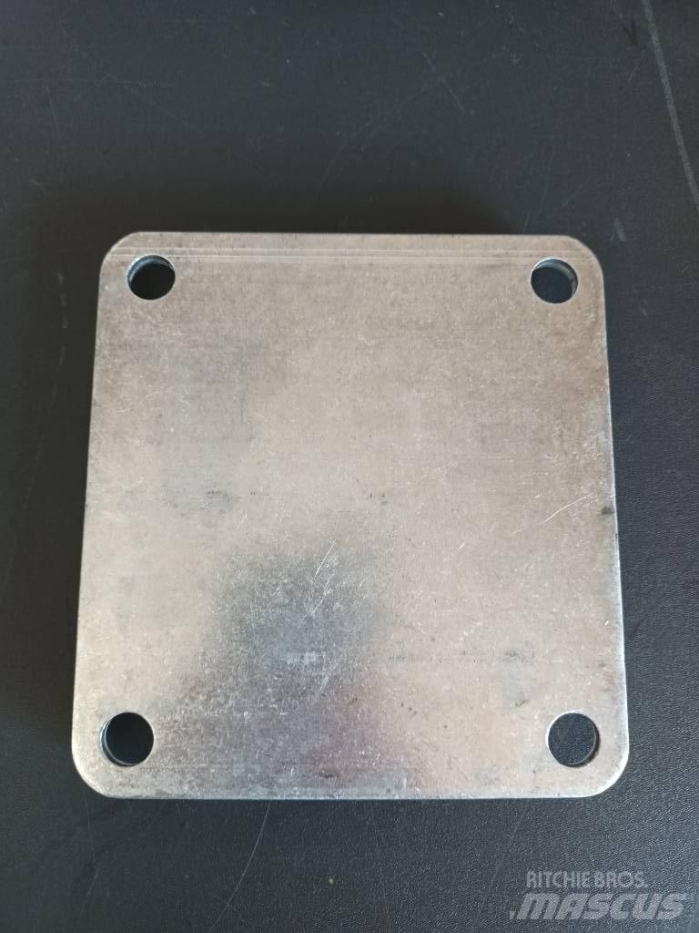 Volvo COVER 1669376 Двигатели