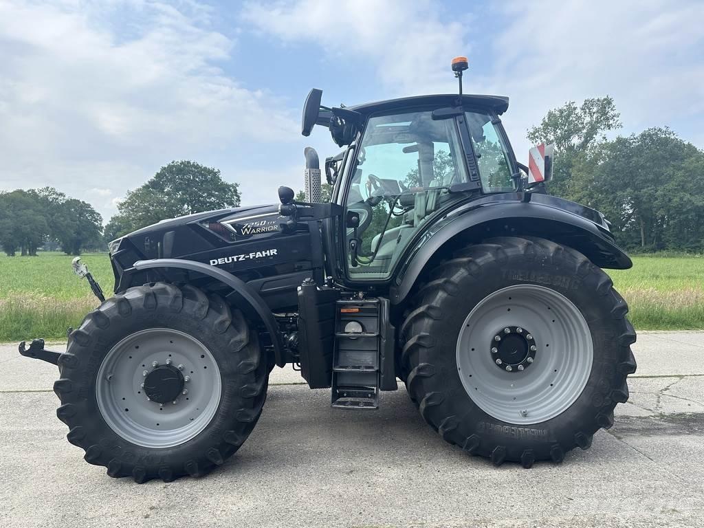 Deutz-Fahr 7250TTV Трактори