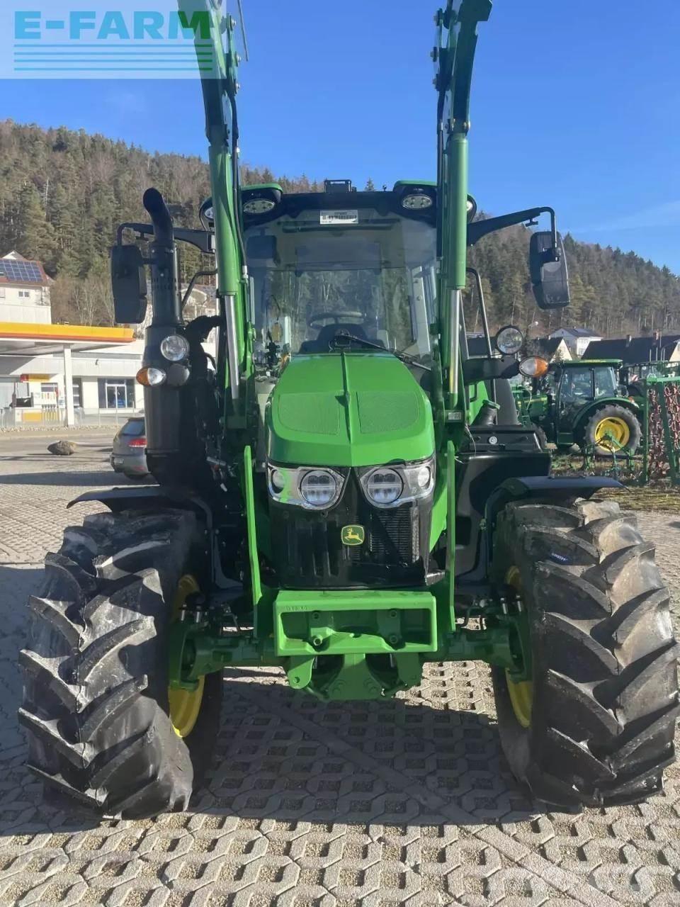 John Deere 6100m Трактори