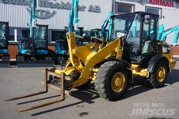 CAT 906M *Uthyres* Колесни товарачи