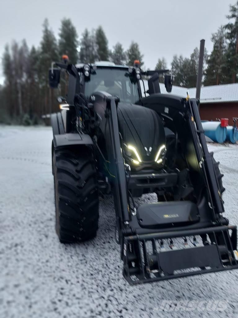 Valtra T 235 Трактори