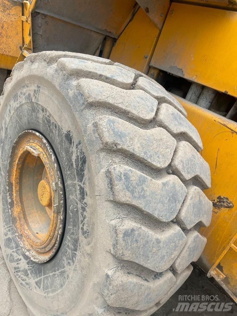Volvo L 180 C Колесни товарачи