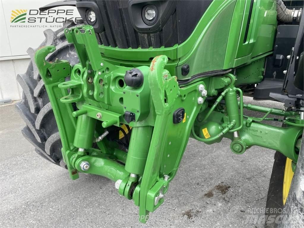 John Deere 6230R Трактори