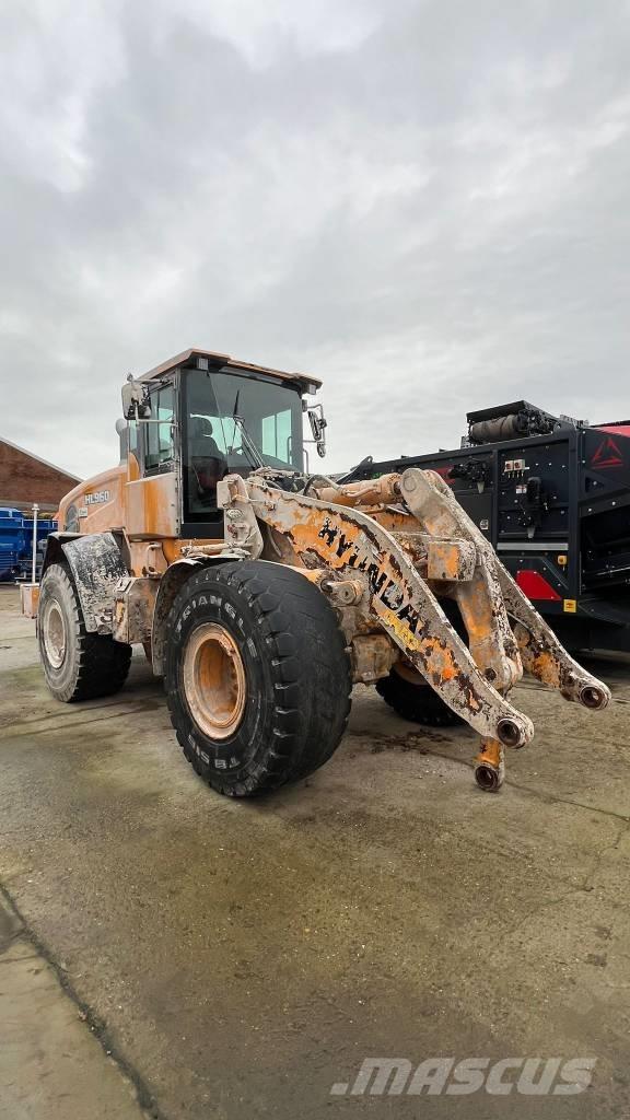 Hyundai HL 960 Колесни товарачи