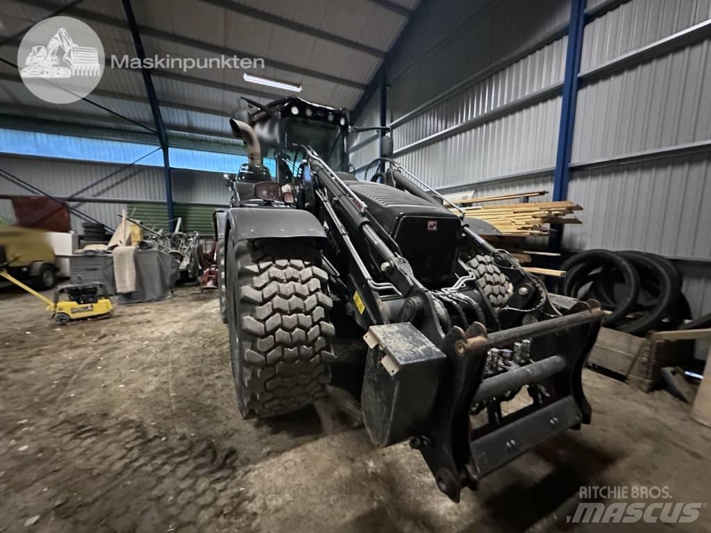 Huddig 1260 D Товарач със заден ексватор