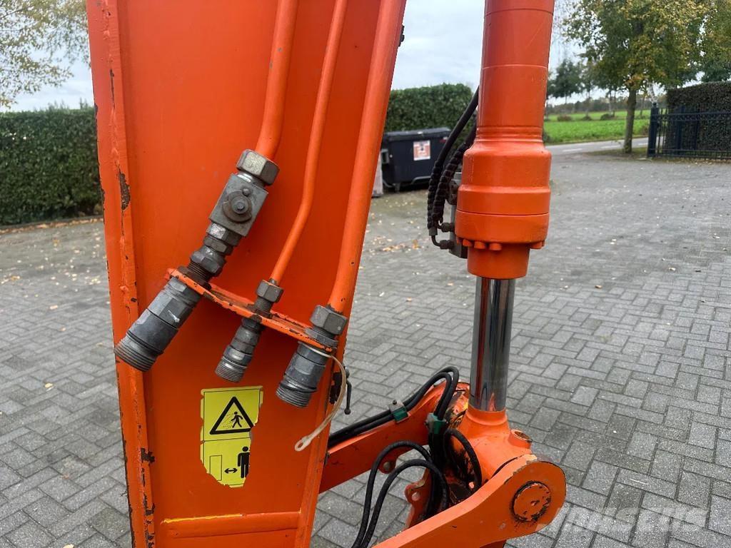 JCB JS145W Колесни екскаватори