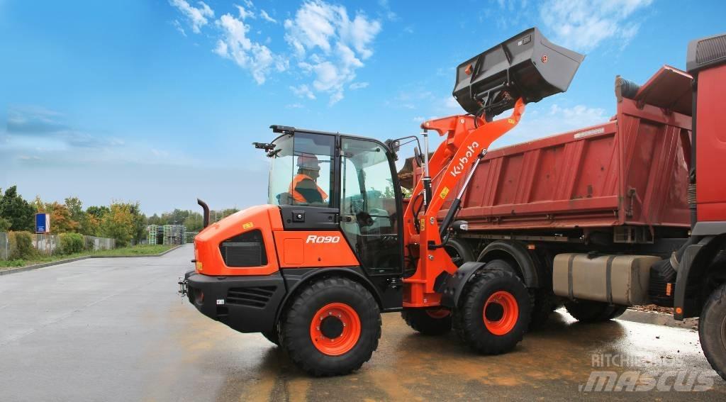 Kubota R 090 Колесни товарачи