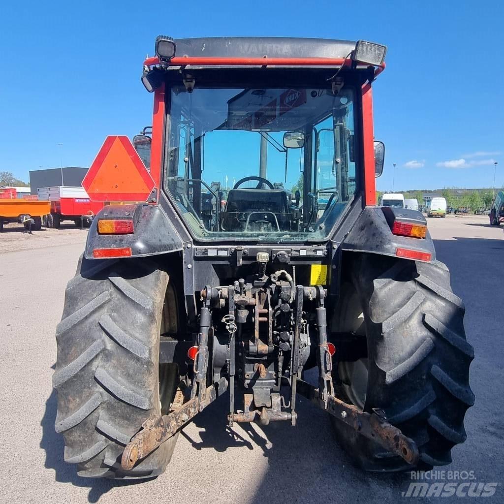 Valtra Valmet 900 Трактори