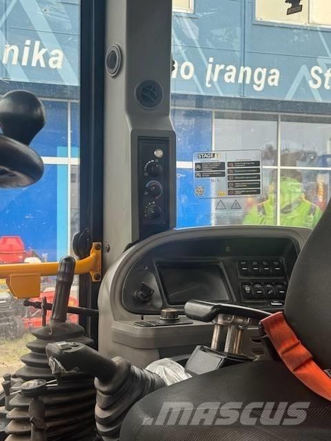 JCB 4CX PRO AEC Товарач със заден ексватор