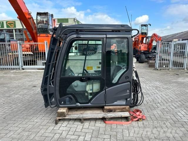 Hitachi ZX-LC-5B Кабина
