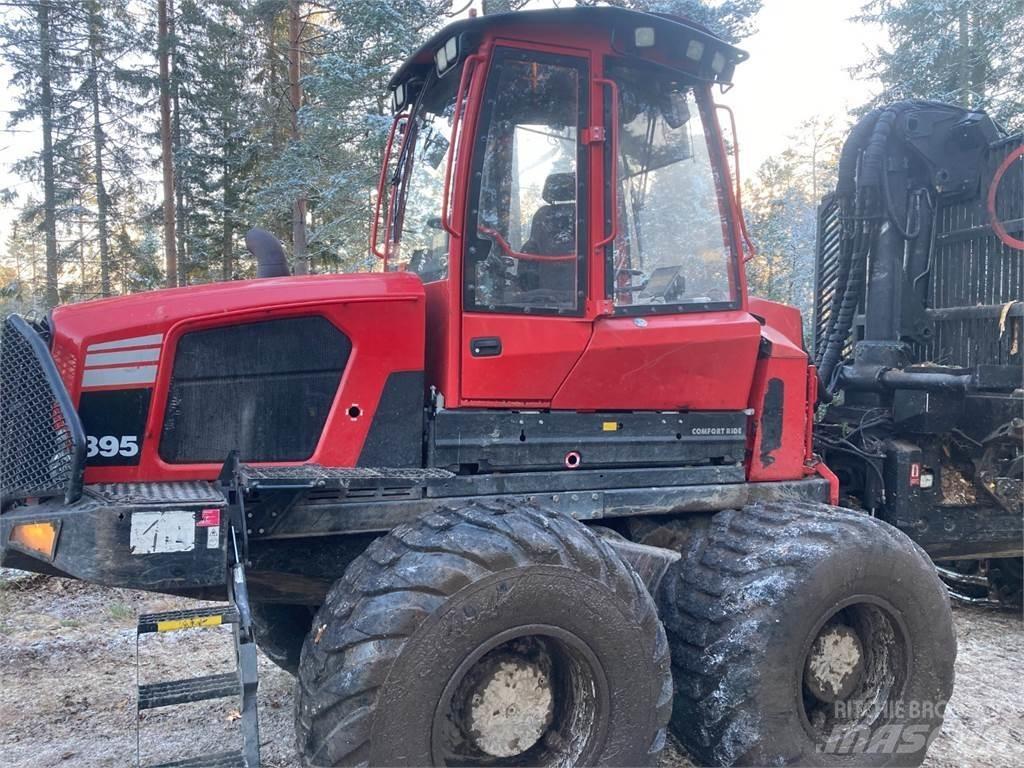 Komatsu 895 Форуардери