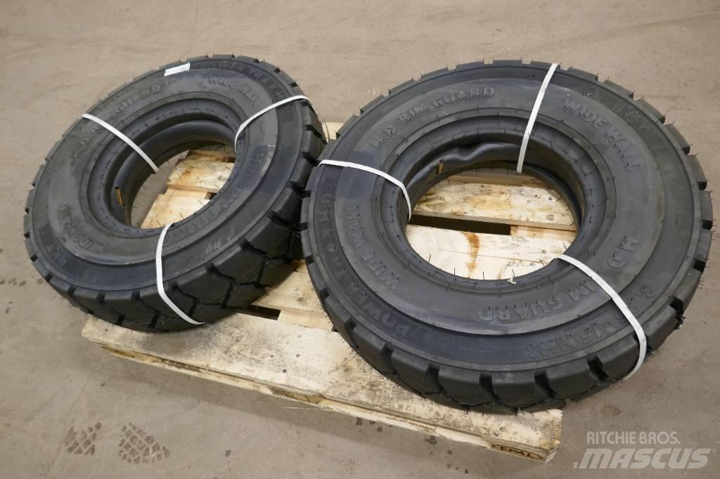 BKT 8.25-15 14 Гуми