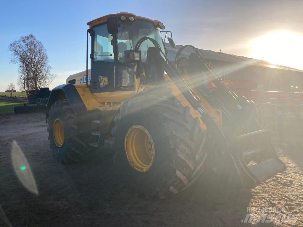 JCB 426E AGRI Колесни товарачи