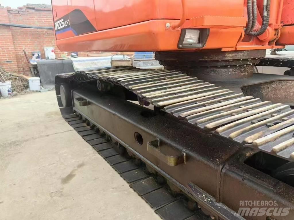 Doosan 225-7 Верижен екскаватор