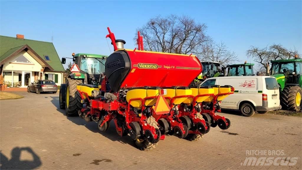 Väderstad Tempo F8 Машини за прецизно сеене