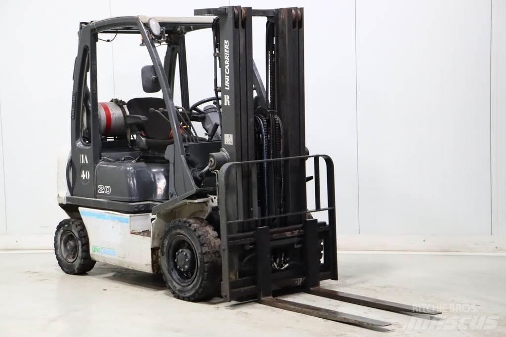 Nissan U1D2A20LQ Камиони с АГУ