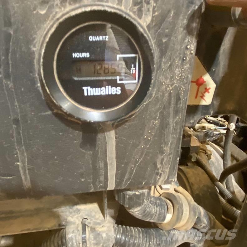 Thwaites Mach2073 Странични самосвали