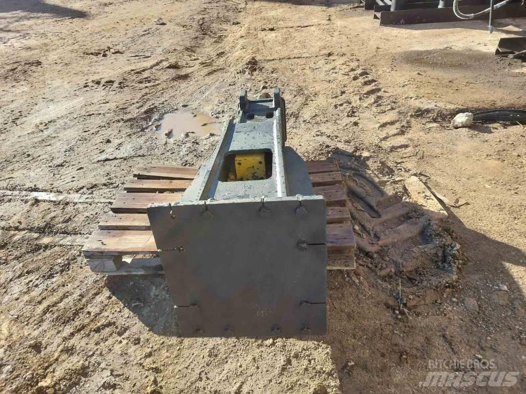 Furukawa FX 225 Чукове/Раздробители
