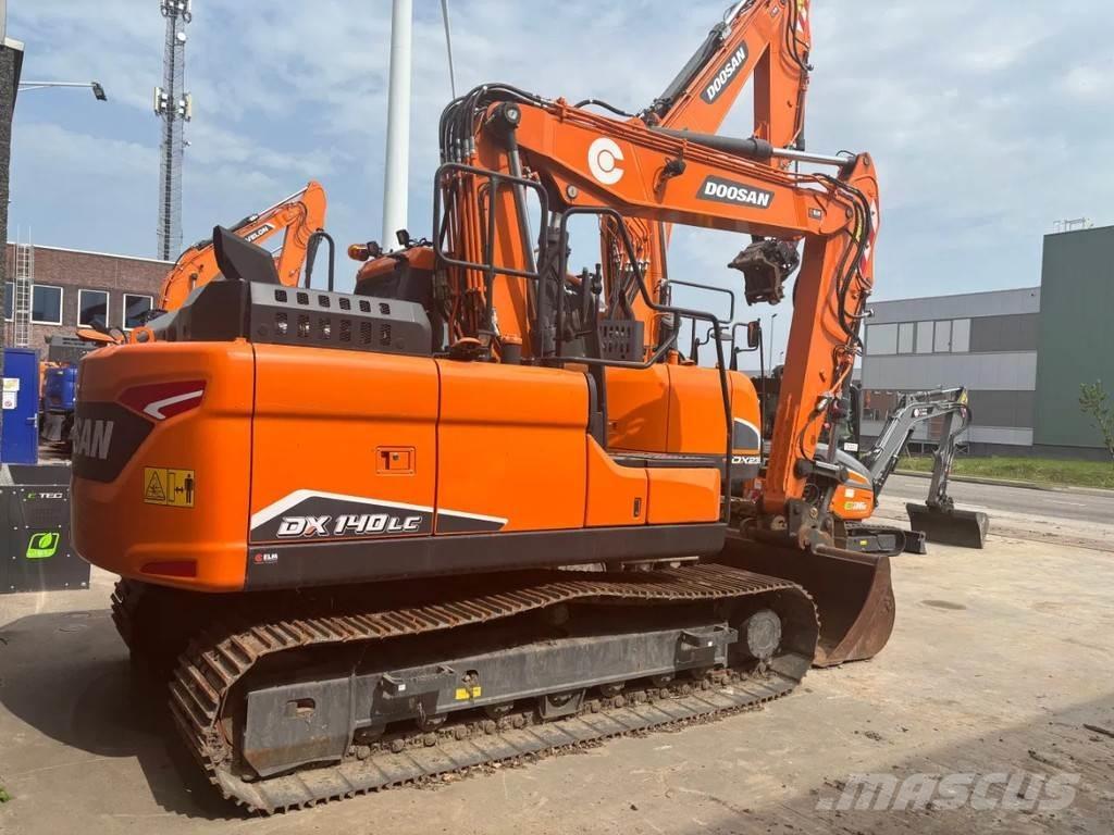 Develon DX140LC-7 Верижен екскаватор