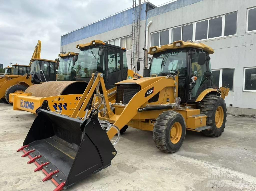 CAT 420 F Товарач със заден ексватор