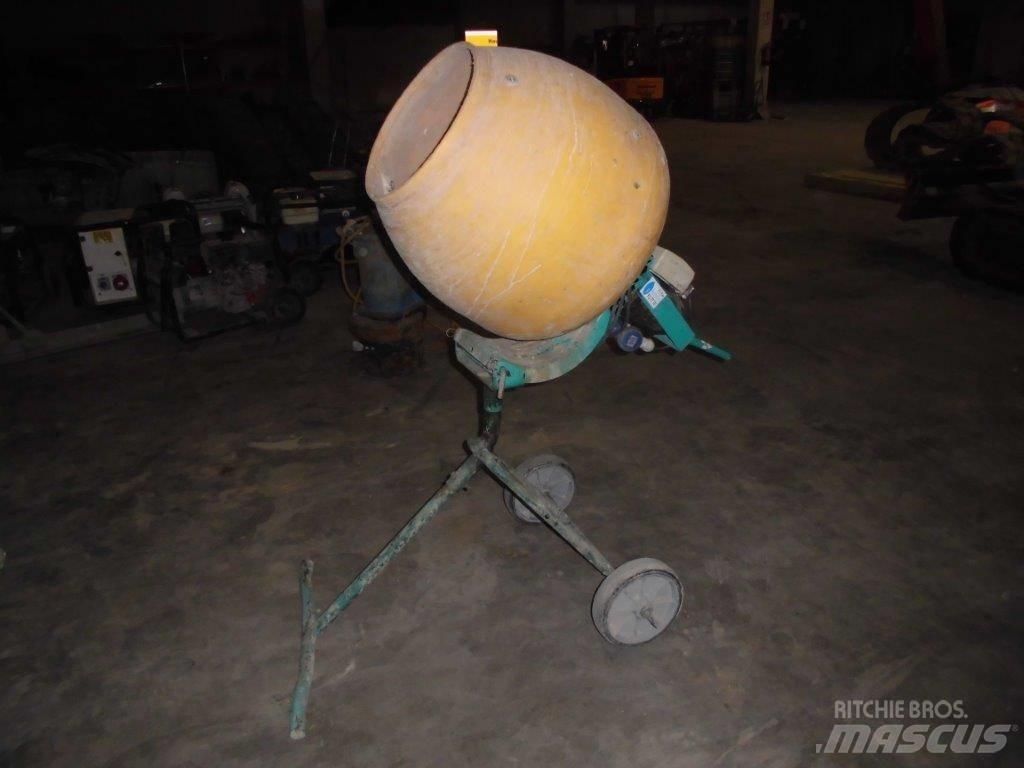 Imer MINIBETA HDPE Бетоно/варо бъркачки
